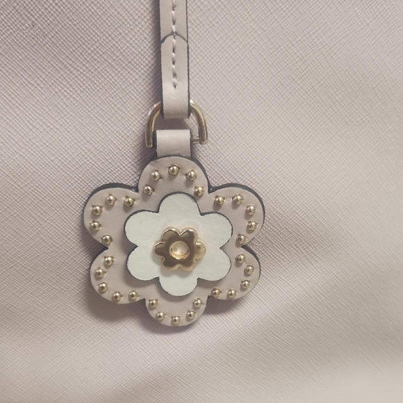 Michael Kors Blush and Cream Tote - Picture 3 of 13